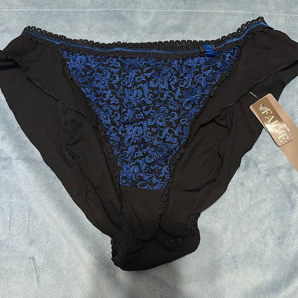 NWT Fauve black and blue embroidered panty size L